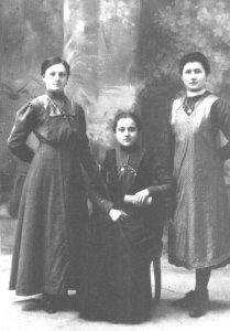 Gruppo di donne cinisellesi (Archivio C.D.S.)