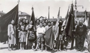 1951, anniversario della Liberazione in piazza Gramsci