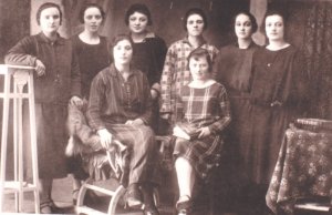 1920, gruppo di donne (Archivio C.D.S.)