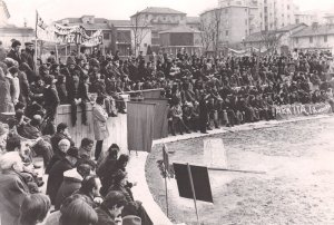 1973, sciopero generale, piazza Gramsci, Cinisello Balsamo (Archivio C.D.S.)