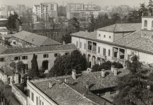 Panoramica di Villa Ghirlanda con veduta del cortile d’onore - foto storica