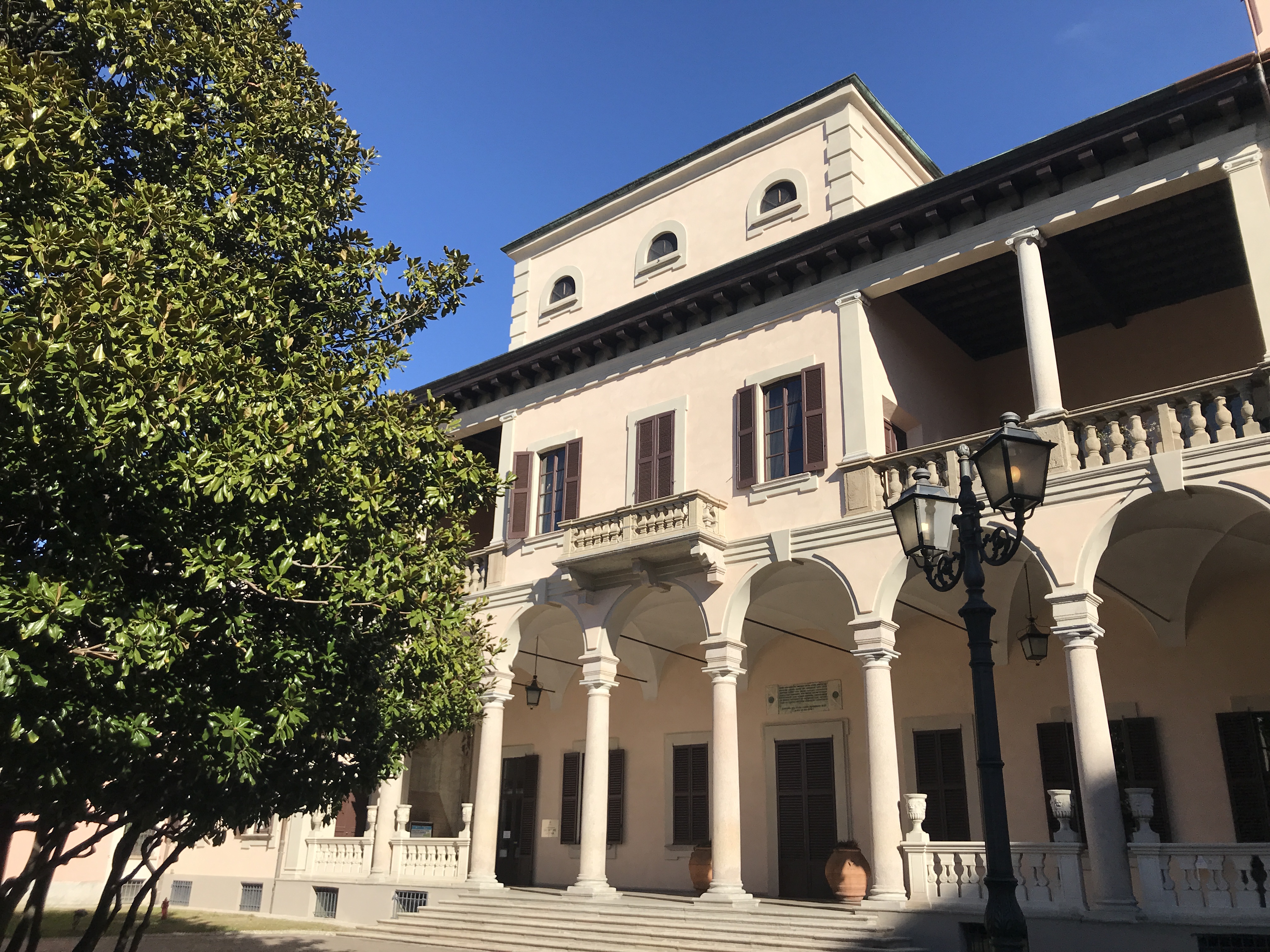 Descrizione di Villa Ghirlanda Silva