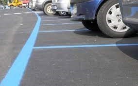 Parcheggi strisce blu
