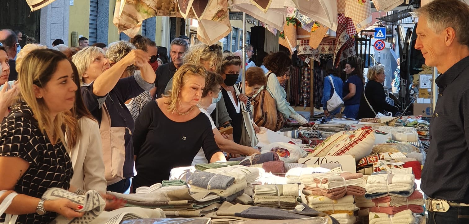 Gli ambulanti di Forte dei Marmi