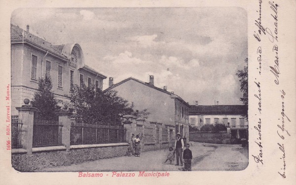 Balsamo, via Martinelli, Palazzo Municipale, Scuole Elementari