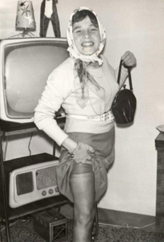 1960, Enrico Moravio mascherato (Archivio MUVI)