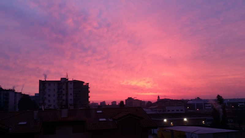Ore 6:30 - Alba dai colori meravigliosi. Foto di Sabry Viganò