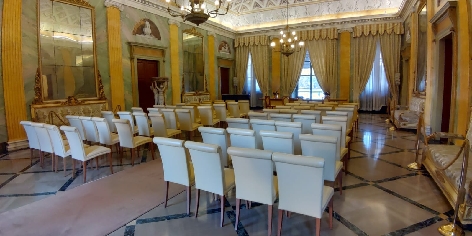 Sala degli specchi