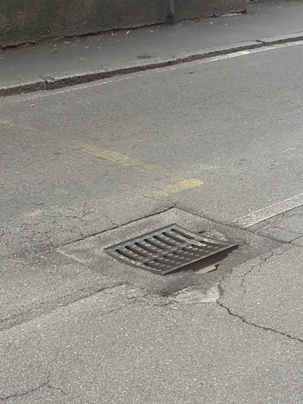 Interr._scritta_n._71_Vavassori_all._via_dante Interr._scritta_n._71_Vavassori_all._via_dante