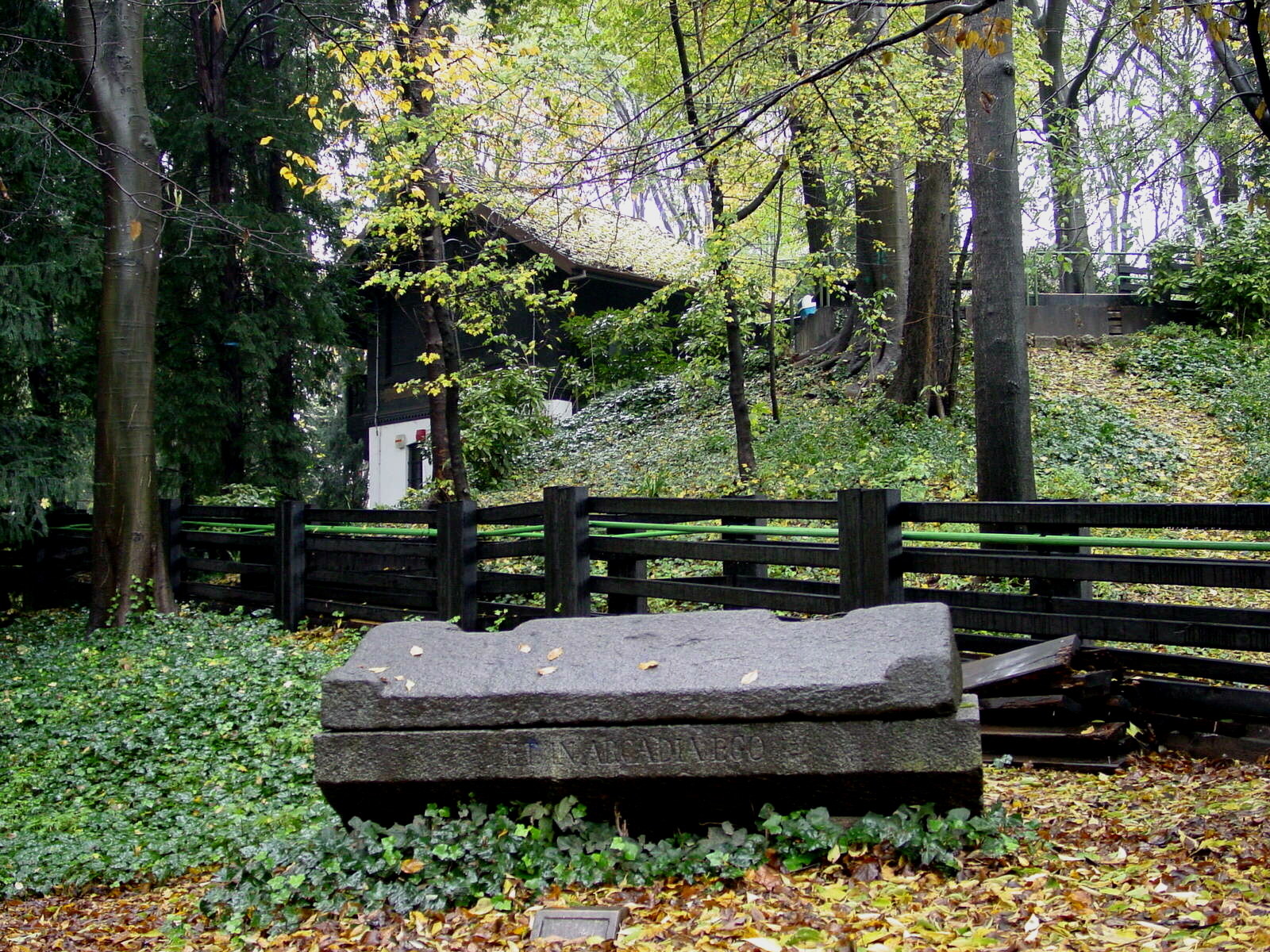 Chalet e finto coperchio et in arcadia ego