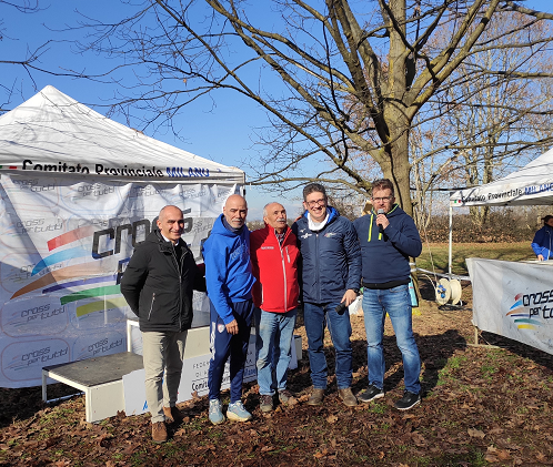 L’Assessore allo Sport R. Malavolta con il campione Francesco Panetta, l’organizzatore del Cross per Tutti e presidente FIDAL Tito Gilberti e gli speaker del Cross per Tutti