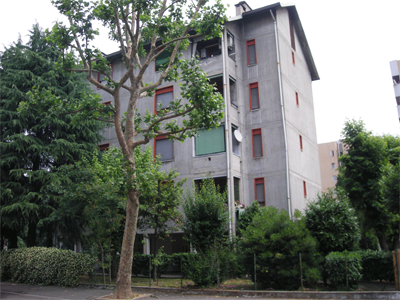 lo stabile di via del Carroccio 20